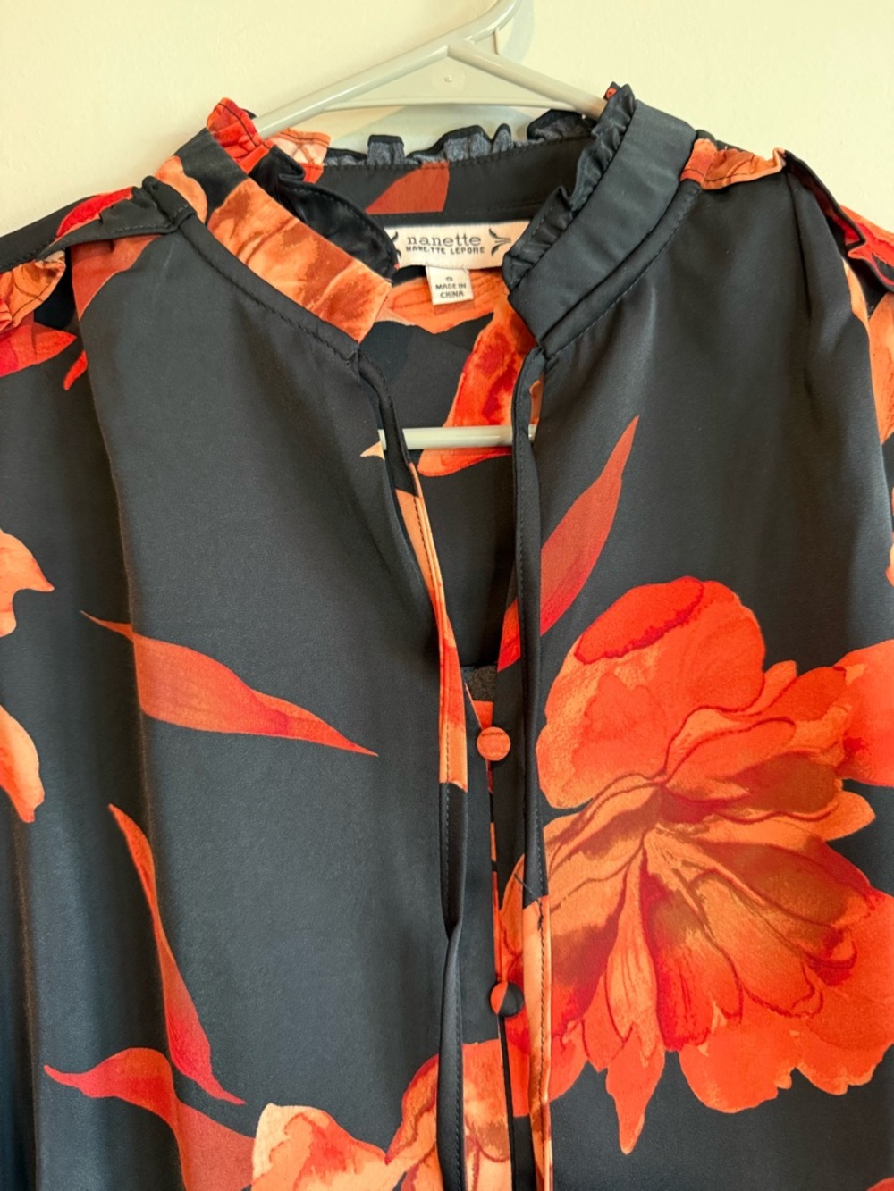 Nanette Lepore Black Blouse with Orange Floral Print NWT - Picture 4 of 9